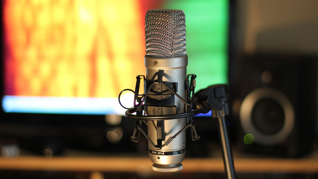 How to Record a Podcast ​(The Easy Way)